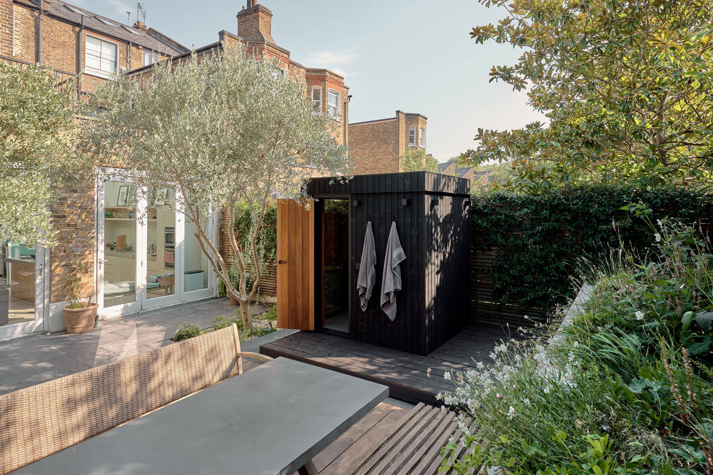 
                  
                    Heal Outdoor Square View Sauna
                  
                